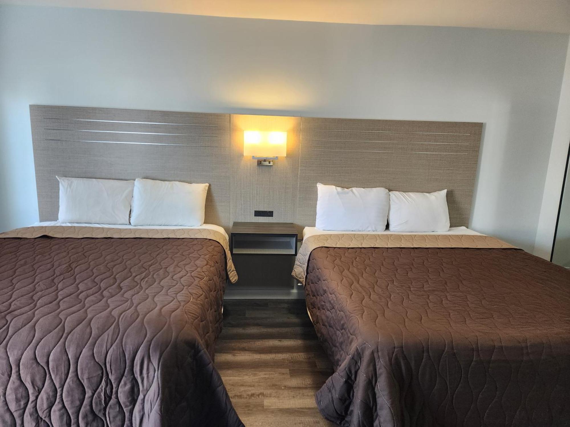 Relax Inn Webster Екстериор снимка