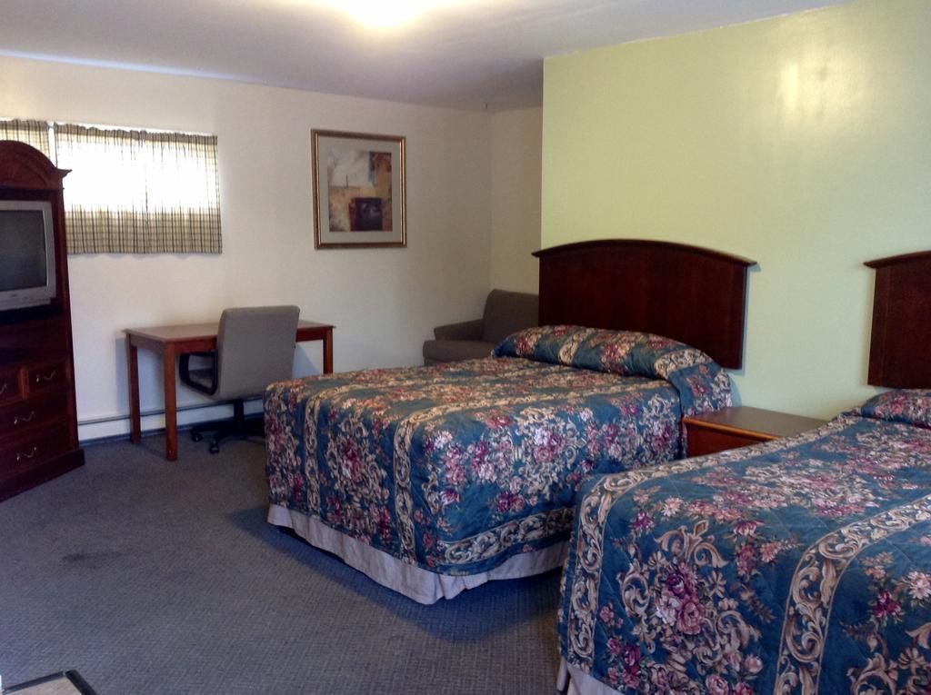 Relax Inn Webster Екстериор снимка