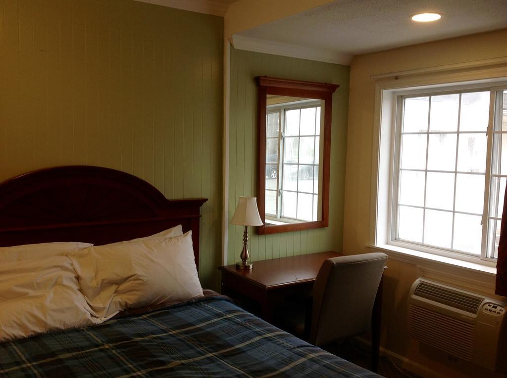 Relax Inn Webster Екстериор снимка
