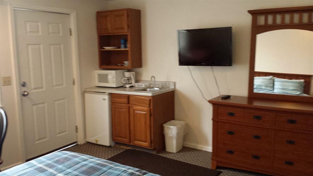 Relax Inn Webster Екстериор снимка