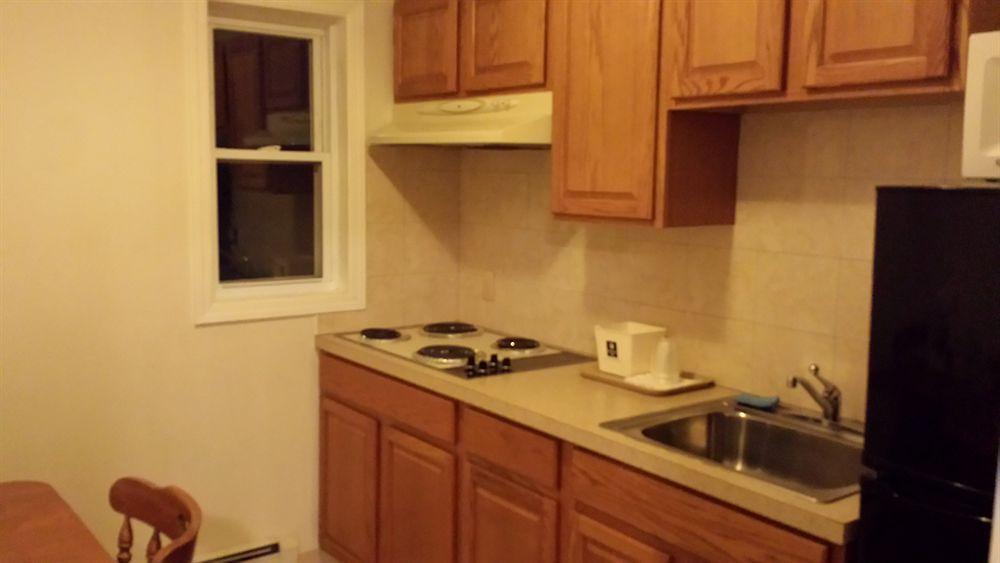 Relax Inn Webster Екстериор снимка