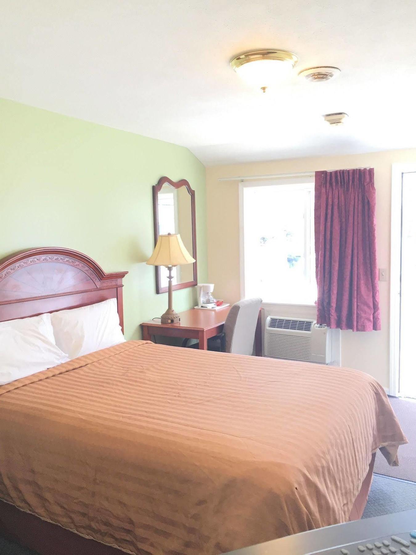 Relax Inn Webster Екстериор снимка