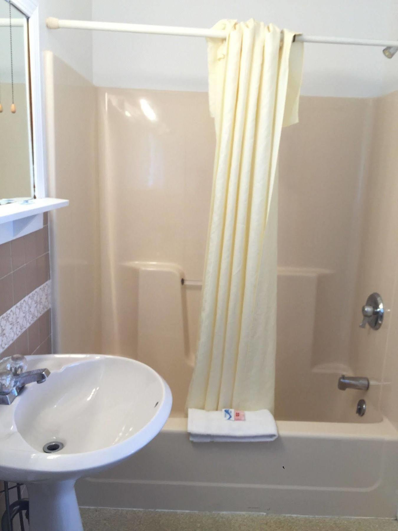 Relax Inn Webster Екстериор снимка