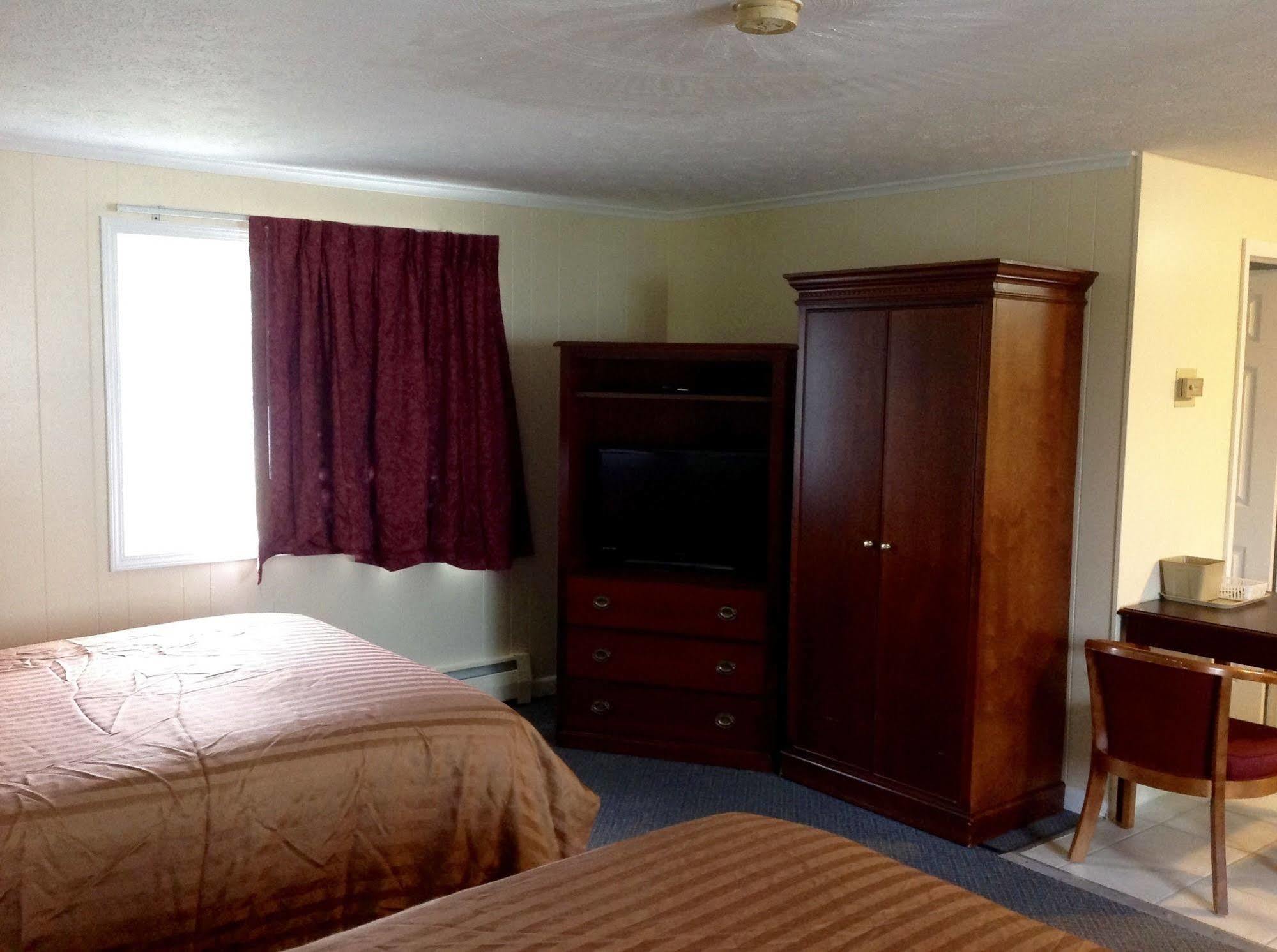 Relax Inn Webster Екстериор снимка